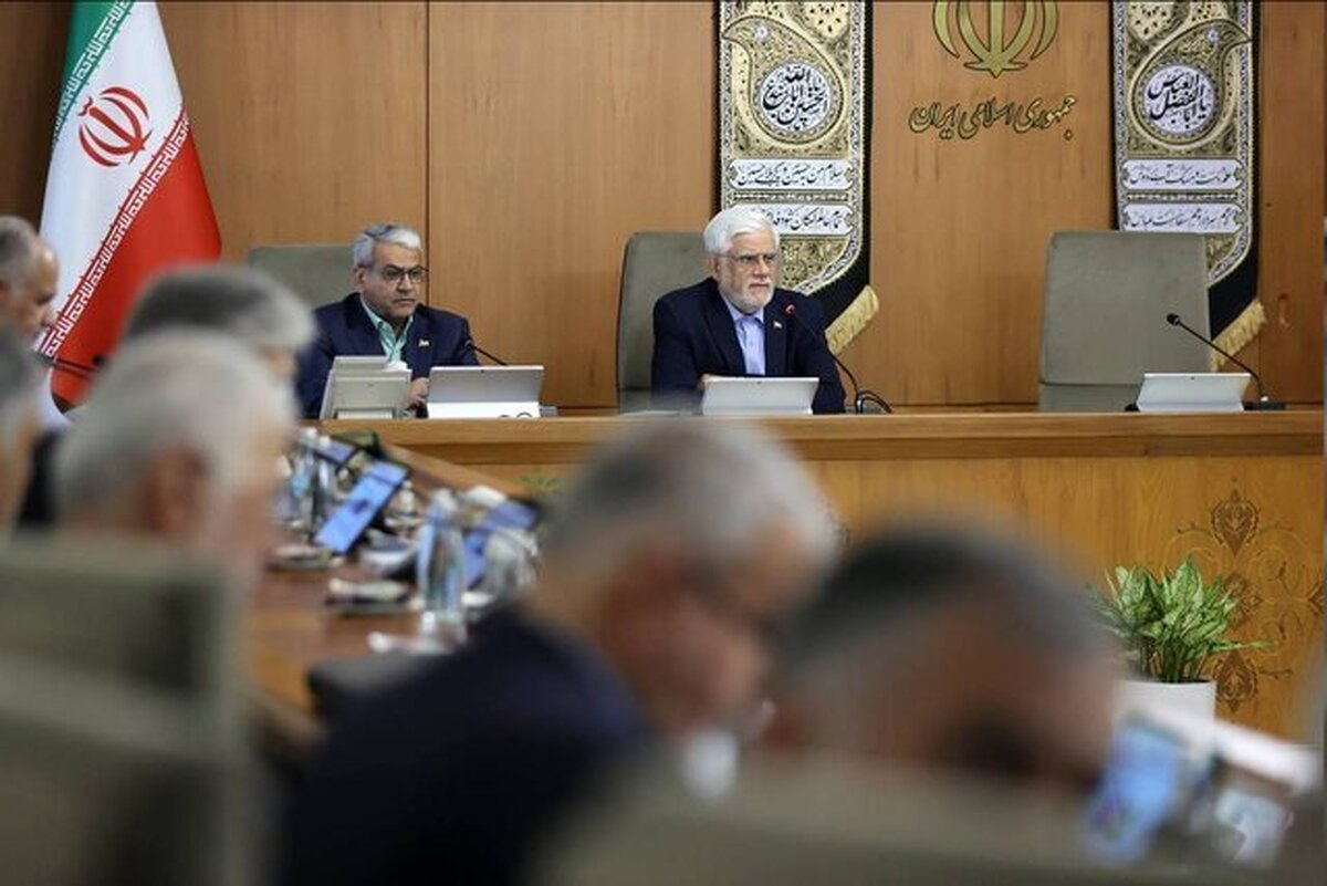 عارف: برخی مشکلات و تغییرات قیمت‌ها متوجه داخل کشور نیست و با گرانی‌های بین‌المللی مرتبط بوده