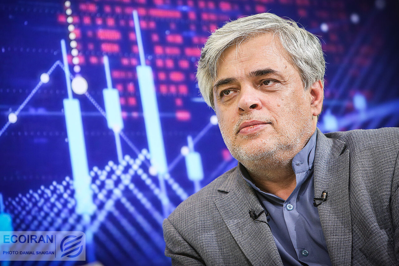 محمد مهاجری: احمدی نژاد در سال1382 حتی قبل از اینکه شهردار شود، خود را رئیس جمهور بعدی می دانست/ او برحلاف تصوری که ایجاد شده بود تندخو و بددهن بود