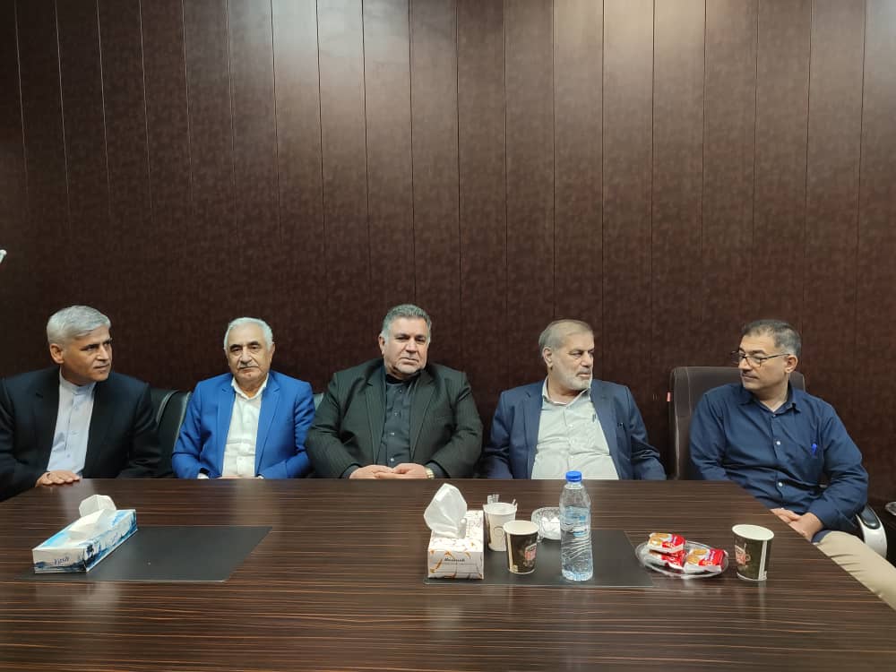 دیدار رئیس و اعضای هیئت مدیره کانون بازنشستگان تامین اجتماعی استان خوزستان با نماینده ماهشهر در مجلس