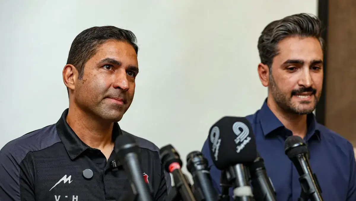 هاشمیان: در پرسپولیس چیزی جز اتحاد ندیدم؛ سقف آرزوهایم قهرمانی در آسیاست / برای سرمربیگری پرسپولیس از سال ۲۰۱۱ آماده بودم / وحید امیری خودش درخواست جدایی داد / با تمدید دورسون مخالف بودم