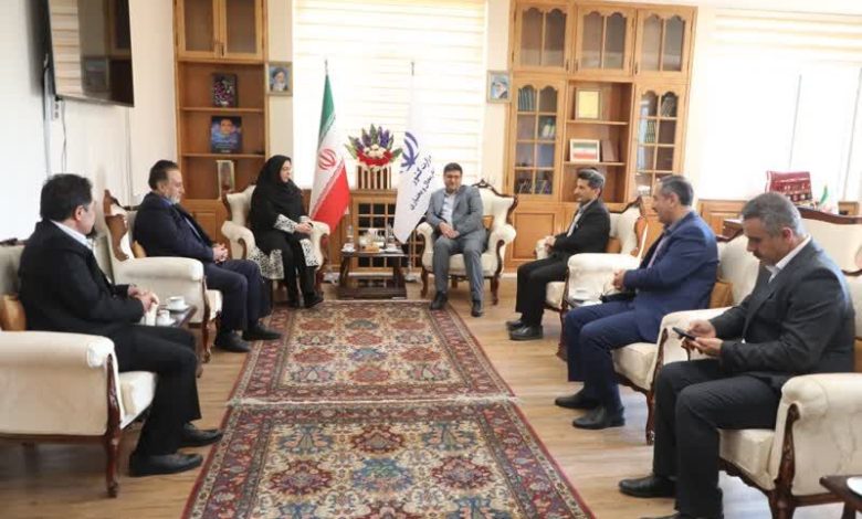 حذف کامل نمایندگان کارگری از دیدار رسمی استاندار چهارمحال و بختياري با معاون وزير