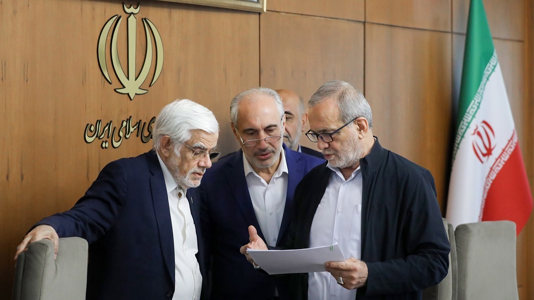 خبرگزاری فارس: به جای دیدار با ترامپ، اتلاف انرژی را کاهش دهیم و به مردم زمین بدهید