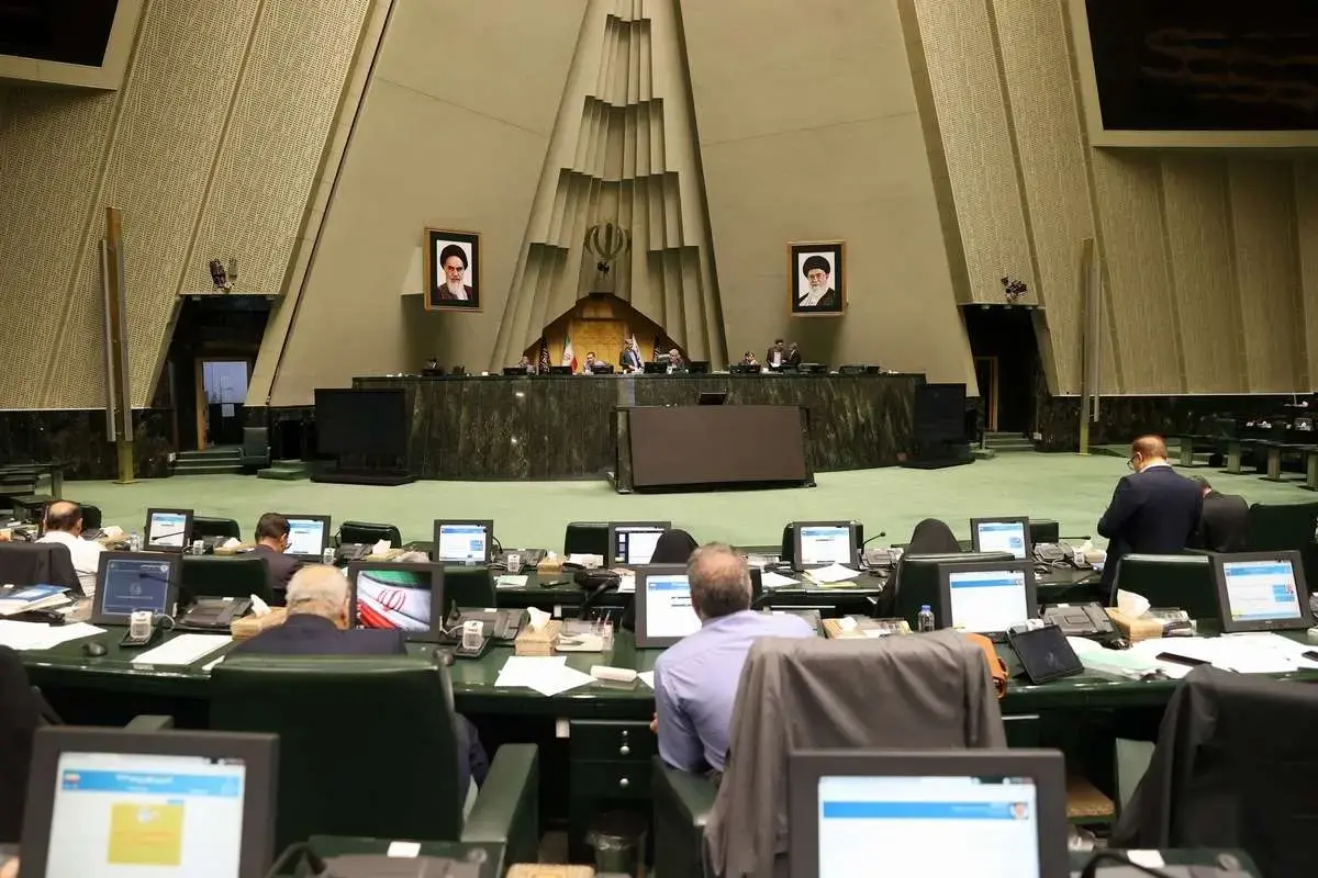 تذکر ۶۰ نماینده مجلس به عراقچی برای خروج از NPT