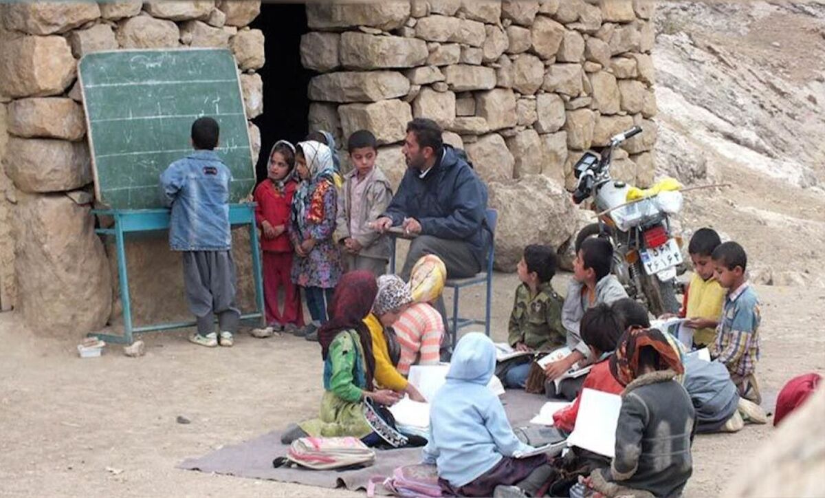 معاون سازمان نوسازی مدارس: حدود هزار مدرسه سنگی در کشور داریم که ایمنی و استاندارد لازم را ندارند