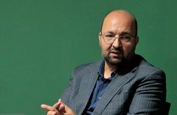 انتقاد تند جواد امام از پلمپ کافهها/ نه تنها جامعه را دیندار نخواهد کرد، بلکه موجب تقابل بیشتر با مردم بخواهد شد