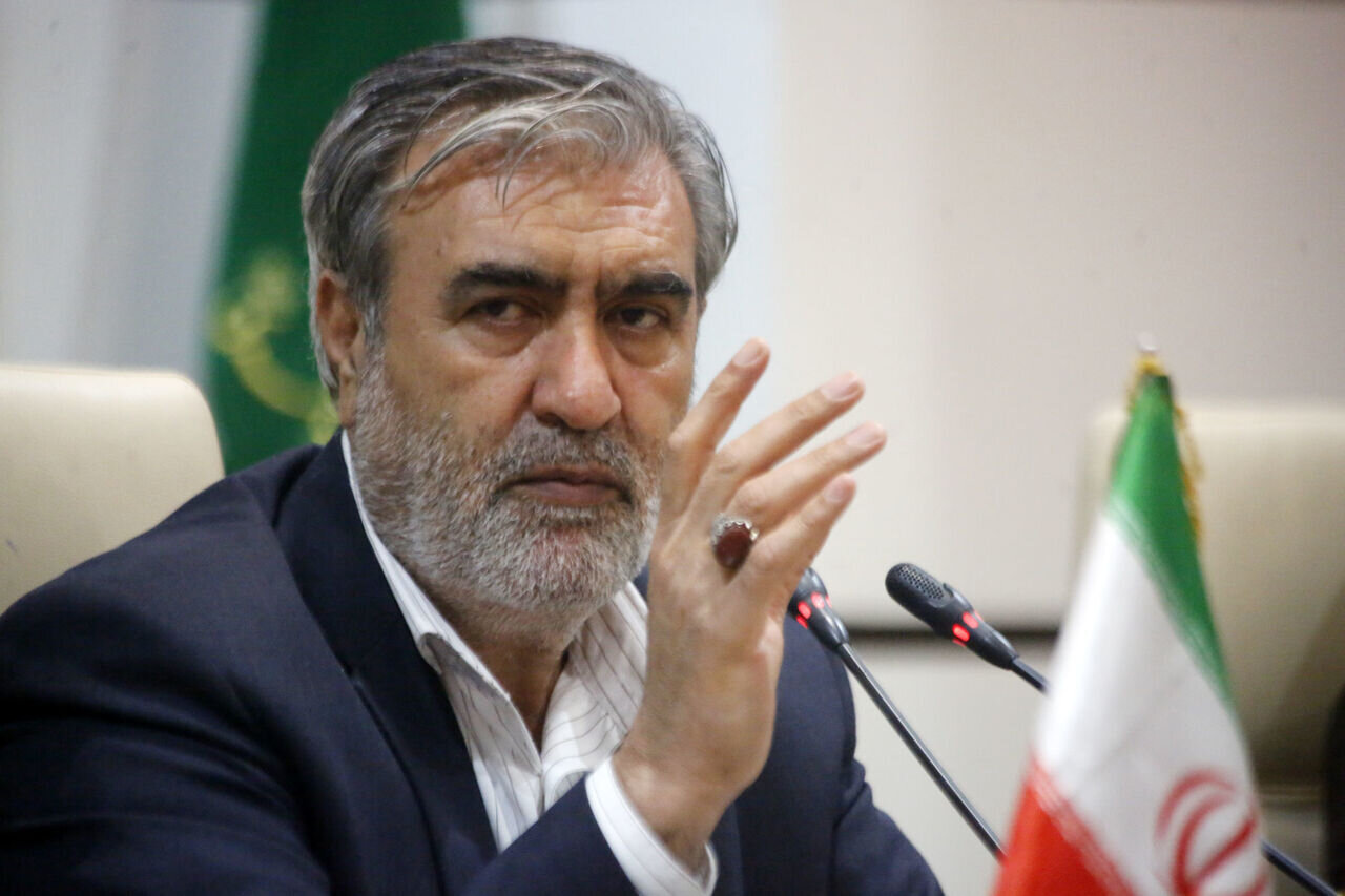 رئیس کمیسیون امنیت ملی تاکید کرد: پهپادهای اسرائیل از مرز آذربایجان وارد ایران شدند.