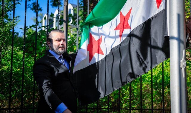 سفارت سوریه پس از ۱۱ سال در واشنگتن بازگشایی شد / اولین سفر یک وزیر خارجه سوریه پس از ۲۵ سال