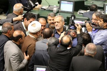 تذکر ۳۶ نماینده به این وزیر دولت پزشکیان/ ماجرا چیست؟