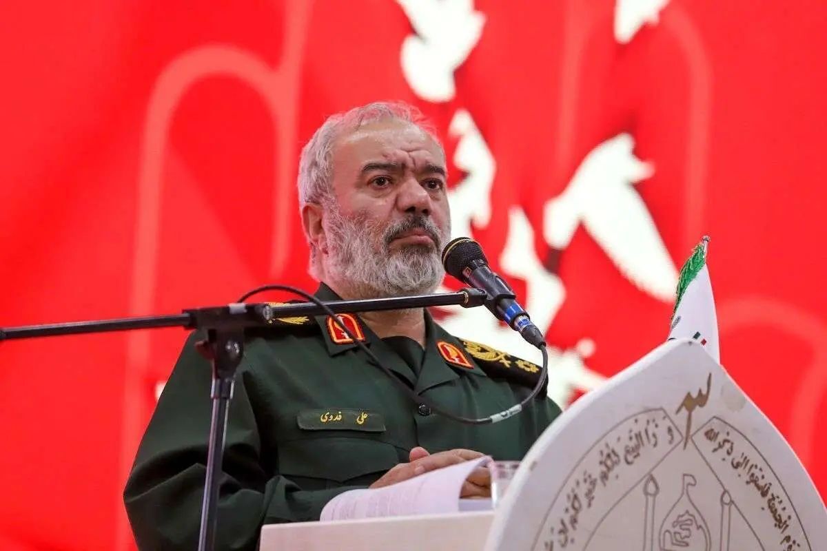 سردار فدوی، جانشین فرمانده کل سپاه: دشمنان در جنگ اخیر خیلی زود دستان خود را بالا بردند/ پس از زدن پایگاه نظامی آمریکا در قطر توسط ایران، بلافاصله [ترامپ] در تماس با امیر قطر، درخواست آتش‌بس کرد
