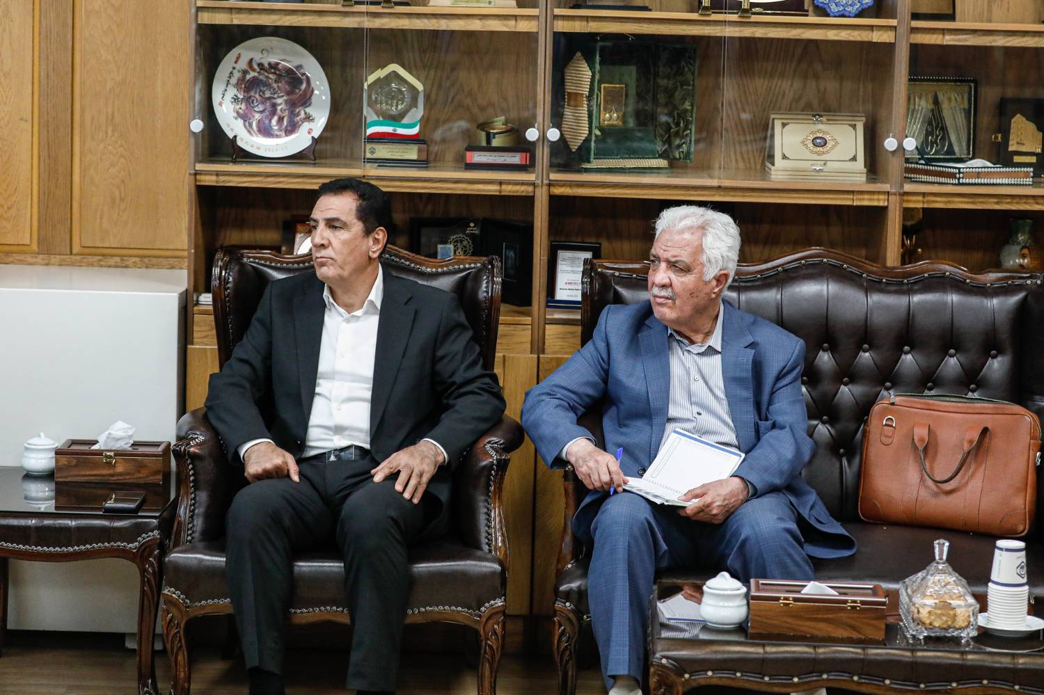 پرداخت مطالبات بازنشستگان در اولویت؛ گفت‌وگوی سالاری و اعضای هیات مدیره کانون عالی در دفتر مرکزی تأمین اجتماعی