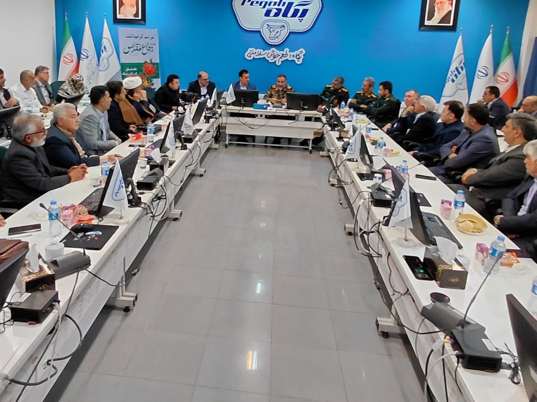 حضور کوهستانی عضو هیات مدیره کانون عالی بازنشستگان تامین اجتماعی در دیدار با فرمانده سپاه نینوا