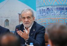 پزشکیان: از حضرت آقا درخواست کردم که کارمندان ۹ بیایند و ۱۳ بروند، چرا که کاری انجام نمی‌دهیم، کار نداریم که انجام دهیم