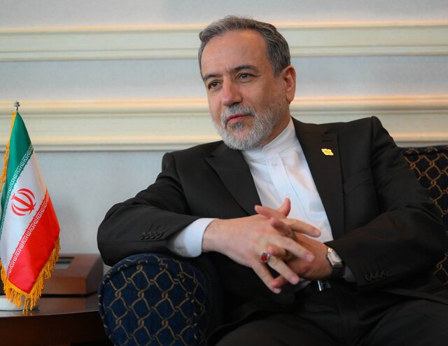 آغاز گفتگوی تلویزیونی وزیر امور خارجه