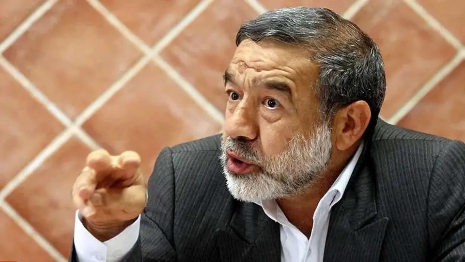 حمله نماینده نزدیک به پایداری به عراقچی: یا متن توافق را فورا در اختیار مجلس بگذار یا استیضاحت می کنیم
