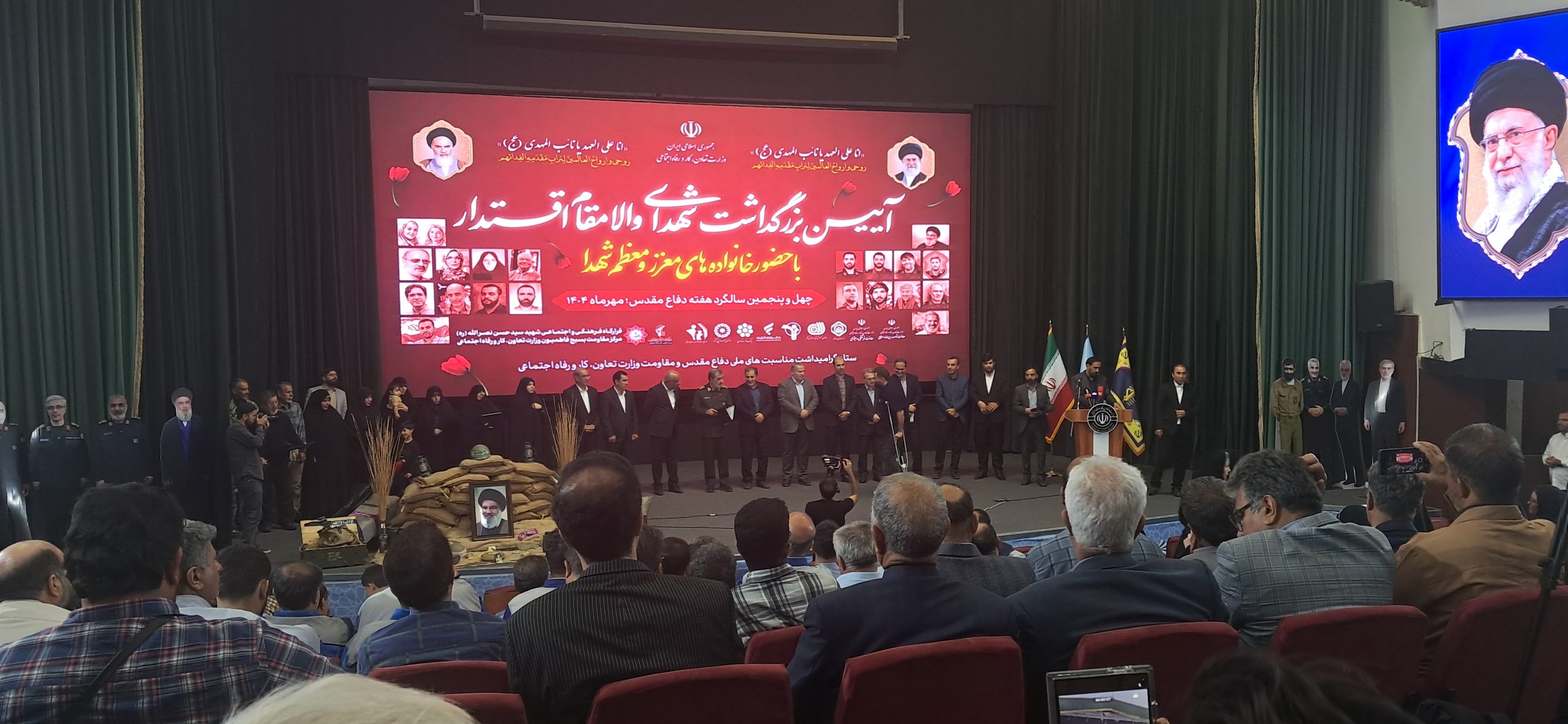 رضایی: جنگ اقتصادی مهم‌ترین میدان نبرد امروز است / وزیر کار: دفاع مقدس ملت ایران را متحول کرد