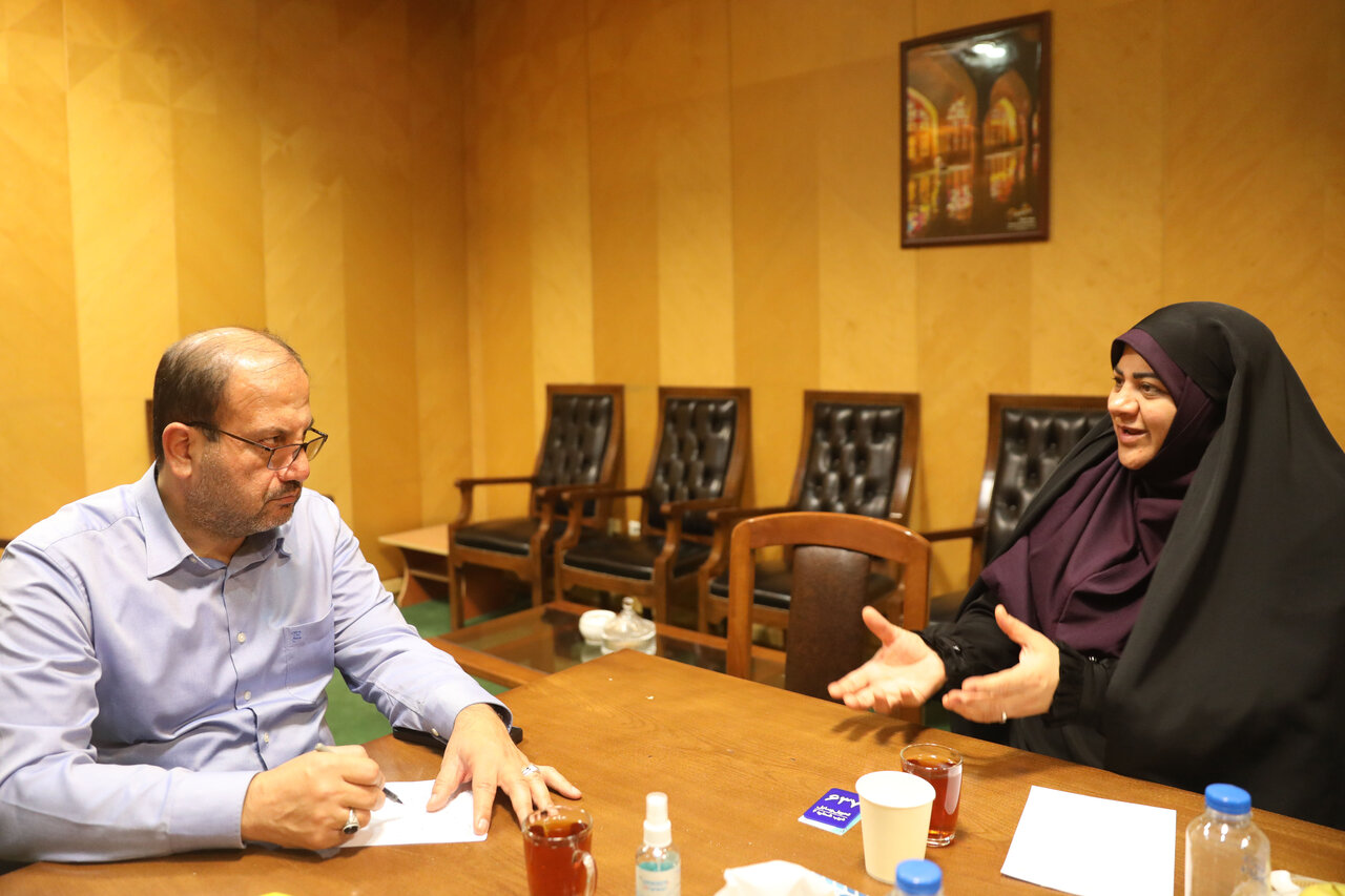 گلپور در دیدار با رئیس فراکسیون کارگری مجلس: نقش نظارتی مجلس باید پررنگتر شود