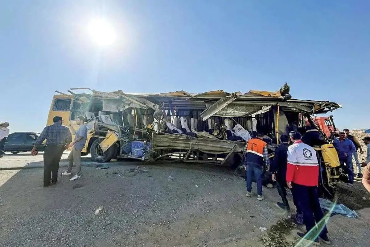 استاندار سمنان: سه مسئول مقصر در تصادف اتوبوس دانشجویان دانشگاه سرخه، عزل شدند