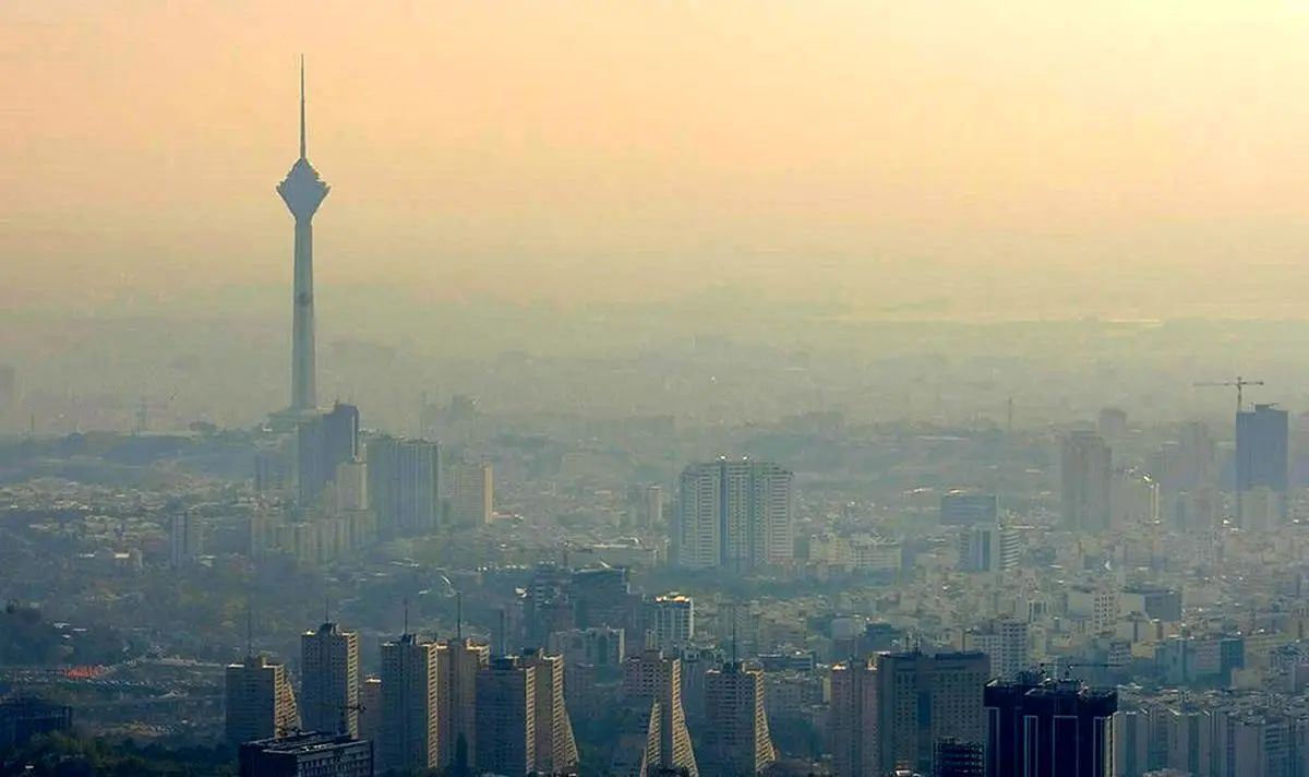 شرکت کنترل کیفیت هوا: هوای تهران با شاخص ۱۴۷ در شرایط قرمز و ناسالم برای همه گروه‌ها قرار گرفت/ ۱۳ ایستگاه قرمز و برخی دیگر در وضعیت نارنجی و زرد هستند