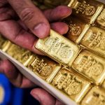 طلای جهانی به زیر ۴۰۰۰ دلار سقوط کرد/ هر اونس به ۳۹۹۰ دلار رسید