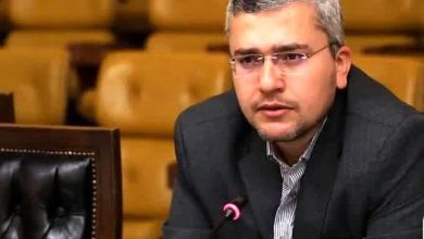 رسایی از پاسخهای وزیر اطلاعات به سوالاتش قانع نشد/ خطیب به صحن مجلس میرود؟