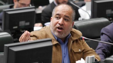 حمله نماینده پایداری‌چی مجلس به معاون علمی دولت/ همه نخبگان می‌توانند مثل آقای افشین هر روز از رستوران‌های لوکس تهران غذا سفارش دهند؟