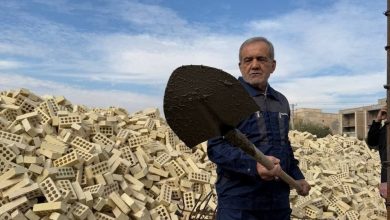 روزنامه همشهری: رئیس جمهور از توسعه آموزش فقط به مدرسه سازی توجه دارد و از مسائل دیگر غفلت می کند؛ او را از این نگاه تک بعدی نجات دهید