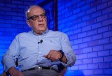 انتقاد تند عباس عبدی از نظام امتیازدهی و سهمیه‌ها/ تا حالا چندتا از فرزندان مسوولان قهرمان ورزشی شده‌اند؟ ولی تا دلتان بخواهد مدیران حکومتی هستند!