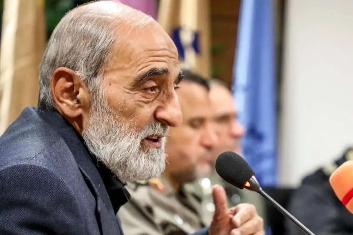 حمله تند شریعتمداری به باهنر/ استفاده از واژه «حجاب اجباری» جای درنگ و تامل دارد/ اظهارات ناصواب خود را اصلاح بفرمایند