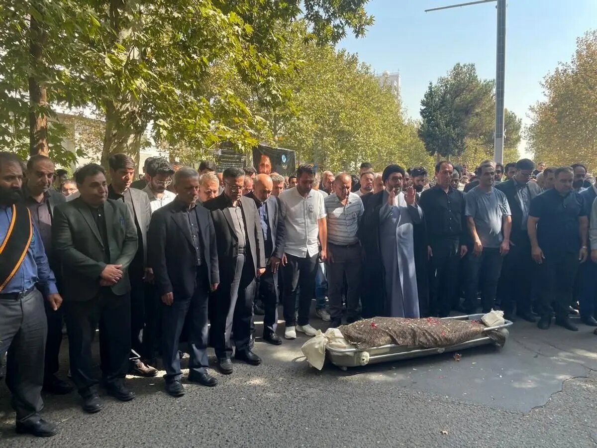 تشییع پیکر دانشجوی دانشگاه تهران