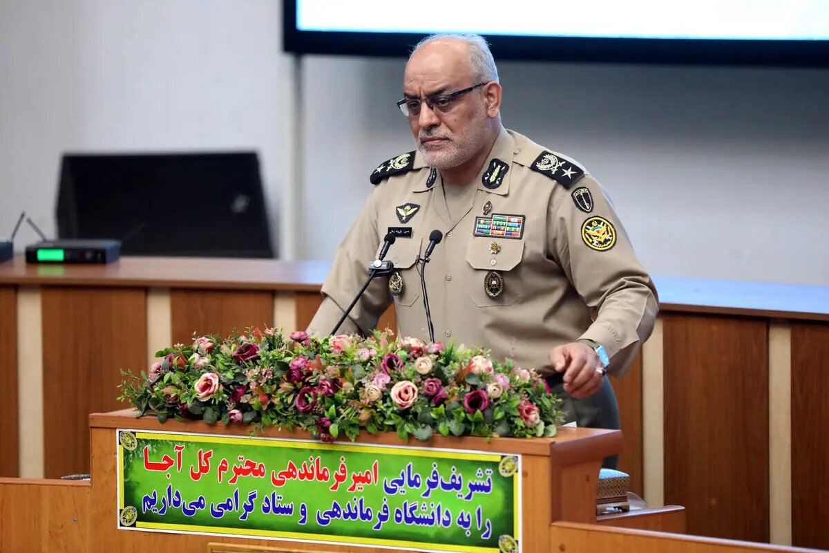 فرمانده دانشگاه دافوس ارتش: در طرحریزیهای نظامی خود خیالبافی نمیکنیم و واقع بین هستیم/ در دافوس کار جمعی مشترک چهارنیرویی انجام میدهیم