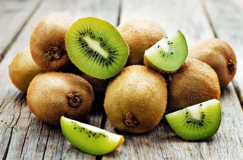این میوه برای درمان یبوست معجزه میکند