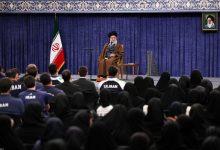 جوان ایرانی؛ مظهر امید رهبر انقلاب خطاب به رئیس جمهور آمریکا: اصلاً شما چه کاره هستی؟!/ یاوه‌گویی‌های سخیف رئیس جمهور آمریکا، تلاش برای روحیه دادن به صهیونیست‌های مأیوس