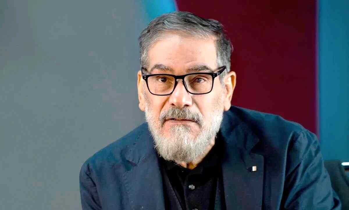 کیهان: حاشیه سازی برای شمخانی، عملیات روانی علیه انسجام ملی است/ وقتی دبیر شورای عالی امنیت ملی شد فرزند کروبی تبریک گفت/ نباید عروسی مجلل میگرفت