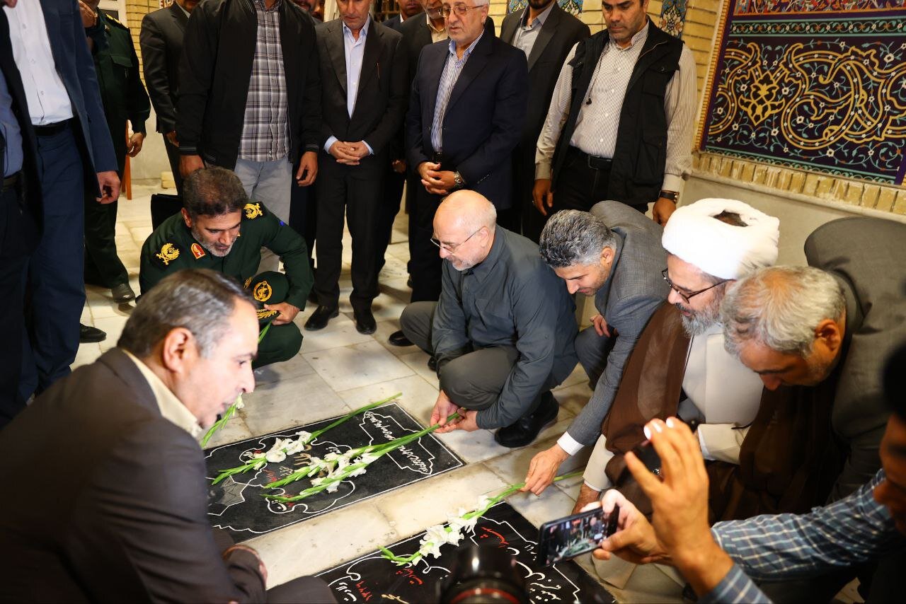 ادای احترام ویژه قالیباف به مقام شهدای خراسان شمالی + تصویر