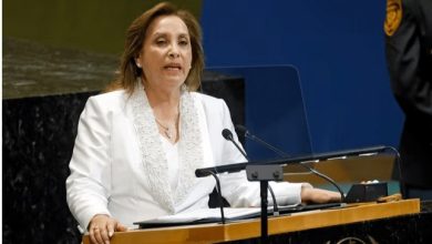 رئیس‌جمهور پرو برکنار شد / رویترز: علت این عزل «بی‌کفایتی اخلاقی دائمی» اعلام شده