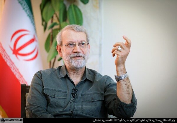 علی لاریجانی: مقاومت همواره پایدار است و پیروز / رژیم صهیونیستی اکنون در تصاویر می‌بیند که پس از دو سال کشتار وحشیانه، جایگاه حماس و مقاومت در قلب مردم چگونه ارتقا یافته