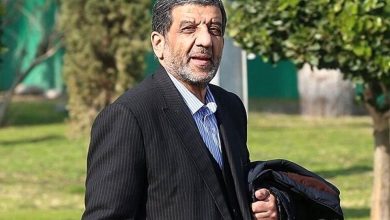 ضرغامی: این‌روزها با بعضی که دوزار مسئولیتی دارند تماس می‌گیریم، می گویند دیگر موبایل ندارند، یا محل استقرارشان معلوم نیست! اوضاع را برای مسئولین اجرایی و سیاسی، عادی اعلام کنید/ حفاظت شخصیت‌ها هم جز برای معدود افراد خاص باید یکسره جمع شود