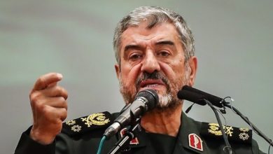 عزیز جعفری، فرمانده پیشین سپاه: به هیچ وجه به روس‌ها در توانمندی [نظامی] خود متکی نبوده‌ایم؛ آن‌ها احتیاج به موشک‌ها و پهپادهای ما دارند/ دقت نقطه‌زنی موشک‌های ما را بعید است روس‌ها داشته باشند/ در دقت و فناوری، با آن‌ها تفاوت داریم