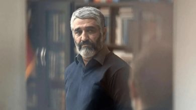 وکیل پژمان جمشیدی درمورد خروج او از ایران: پس از پایان کارهای اداری، به کشور برمیگردد