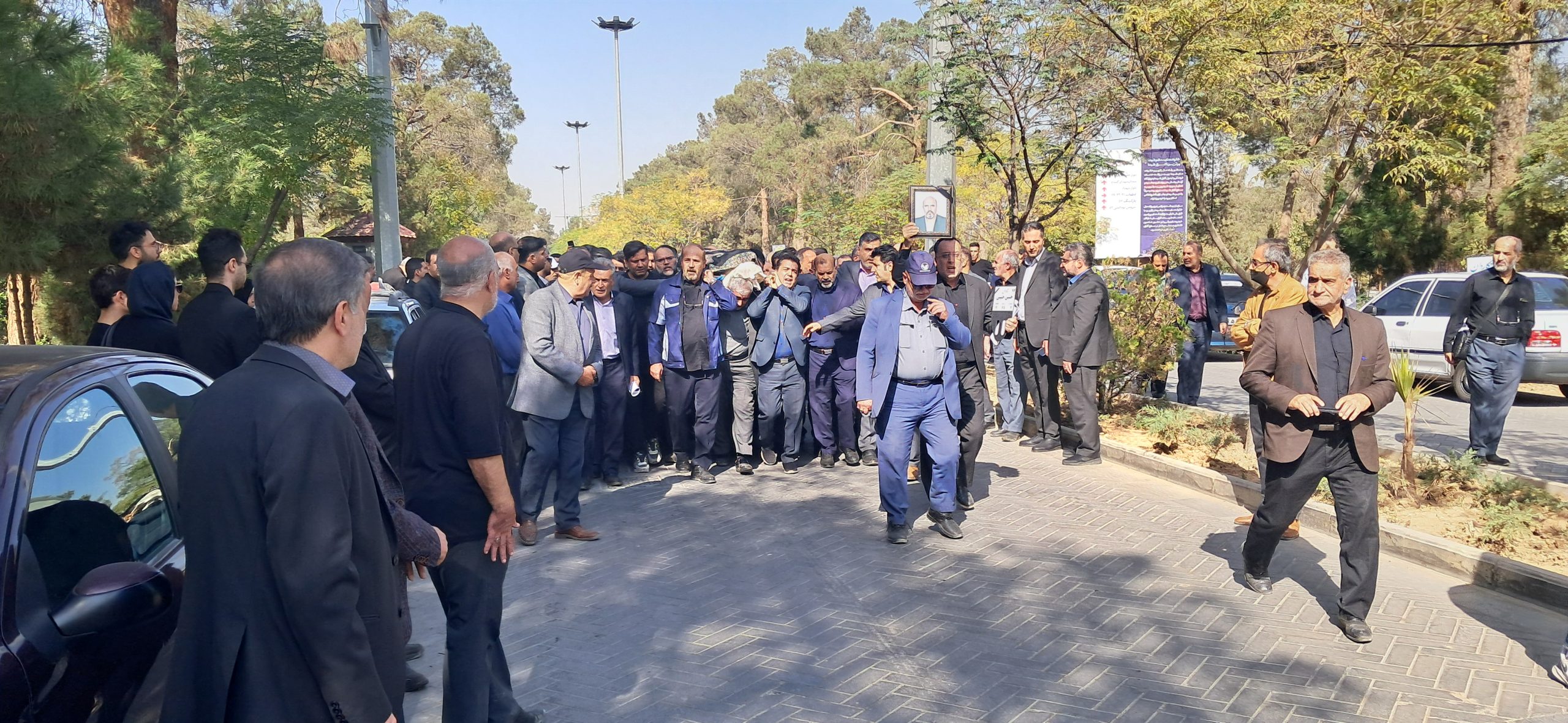گزارش تصویری مراسم تشییع پیکر حسین حبیبی فعال کارگری