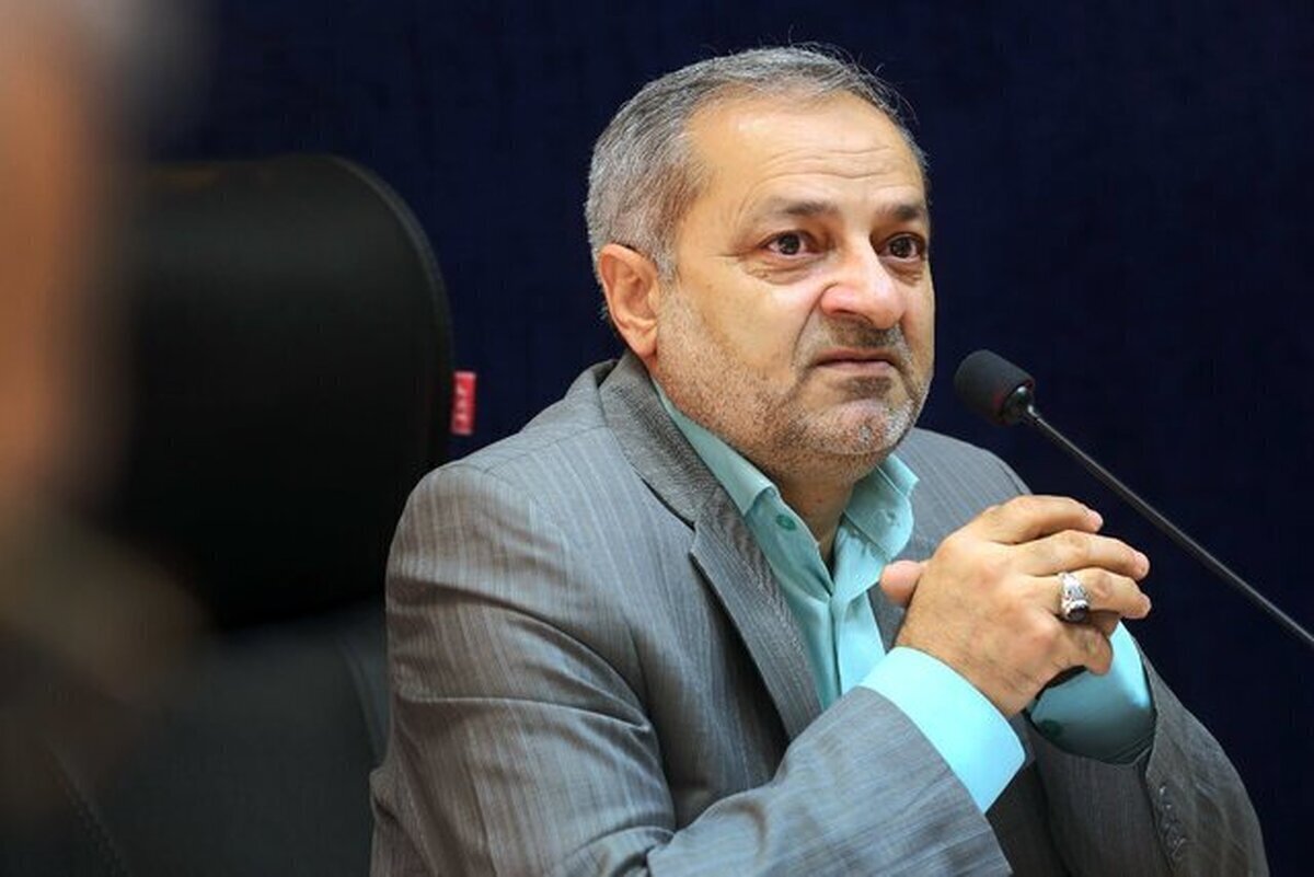 وزیر آموزش‌وپروش: هفتۀ آینده یک کتاب درسی با عنوان «از ایران‌مان دفاع می‌کنیم» بین دانش‌آموزان توزیع می‌شود