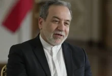 عراقچی: فناوری هسته‌ای همچنان پابرجاست، دستگاه و ساختمان ها خسارت دید / تمایلی به مذاکرات مستقیم با واشنگتن نداریم /نمی‌توانیم غنی‌سازی را متوقف کنیم