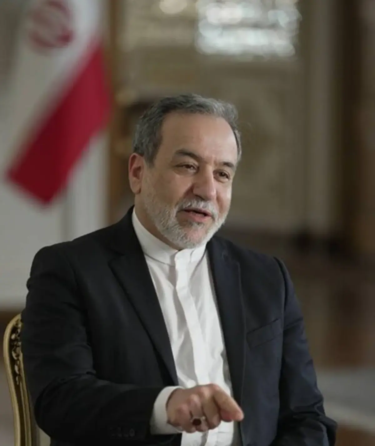 عراقچی: فناوری هستهای همچنان پابرجاست، دستگاه و ساختمان ها خسارت دید / تمایلی به مذاکرات مستقیم با واشنگتن نداریم /نمیتوانیم غنیسازی را متوقف کنیم