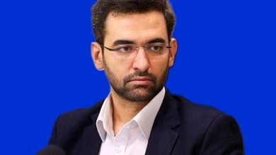 آذری جهرمی: پیرمردهای بی خاصیت دولت، پشت پرده حملات اخیر به سقاب هستند