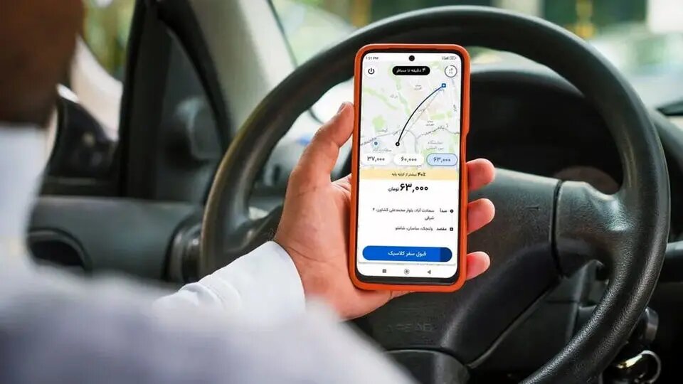دوئل بیمه با تاکسی‌های اینترنتی