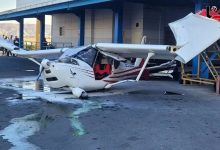 حادثه در فرودگاه تبریز؛ برخورد هواپیما با ساختمان/ عکس