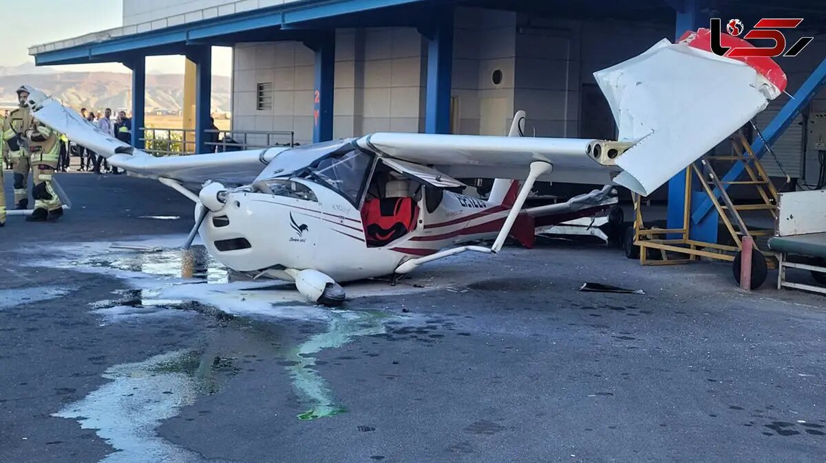 حادثه در فرودگاه تبریز؛ برخورد هواپیما با ساختمان/ عکس