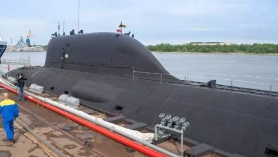 زیردریایی هسته‌ای سنگین روسیه با قابلیت حمل موشک‌ها و اژدرهای راهبردی به آب انداخته شد