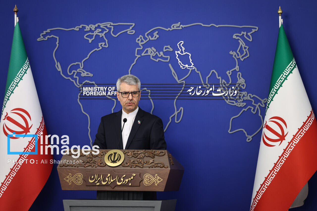 بقائی در نشست خبری مطرح کرد: تبادل پیام میان ایران و آمریکا به معنای آغاز مذاکره نیست /در یک جنگ واقعی منطقهای با اسرائیل قرار داریم/شرایط برای یک گفتوگوی معنادار فراهم نیست