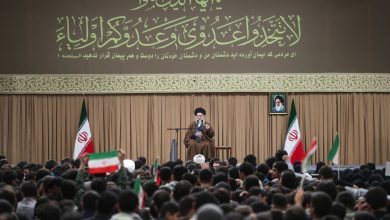 ایران قوی؛ تنها راه‌حل مشکلات رهبر انقلاب: اختلاف جمهوری اسلامی و آمریکا، ذاتی است و نه تاکتیکی/ ۱۳ آبان روز افتخار و پیروزی است؛ این روز نباید از حافظه ملی پاک شود